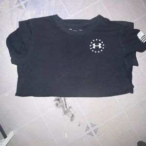 Basic black under armor shirt